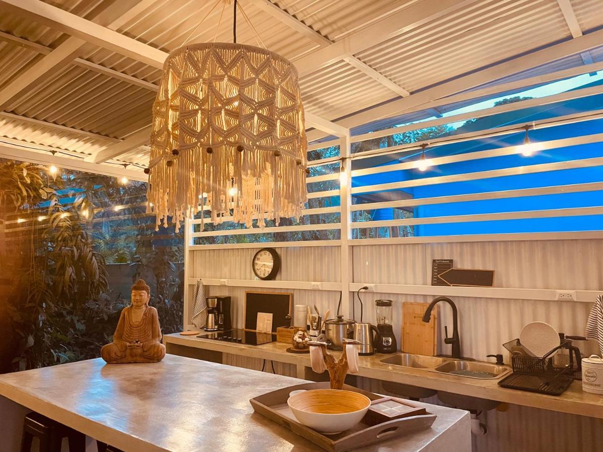 Casa Luce Bed & Breakfast Puerto Viejo de Talamanca Екстериор снимка